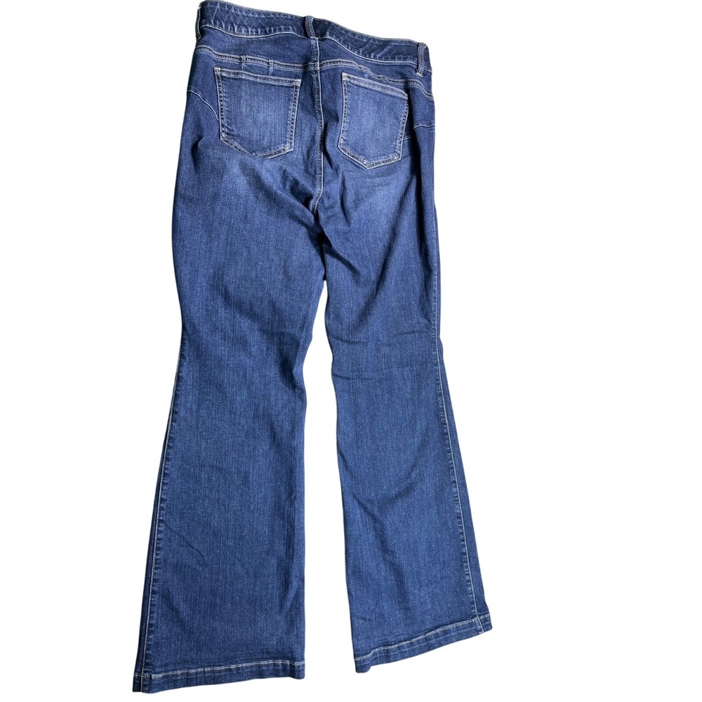 Torrid Bombshell Flare Jeans Women's Plus Size 14 Medium Wash High Rise Denim - Picture 2 of 3